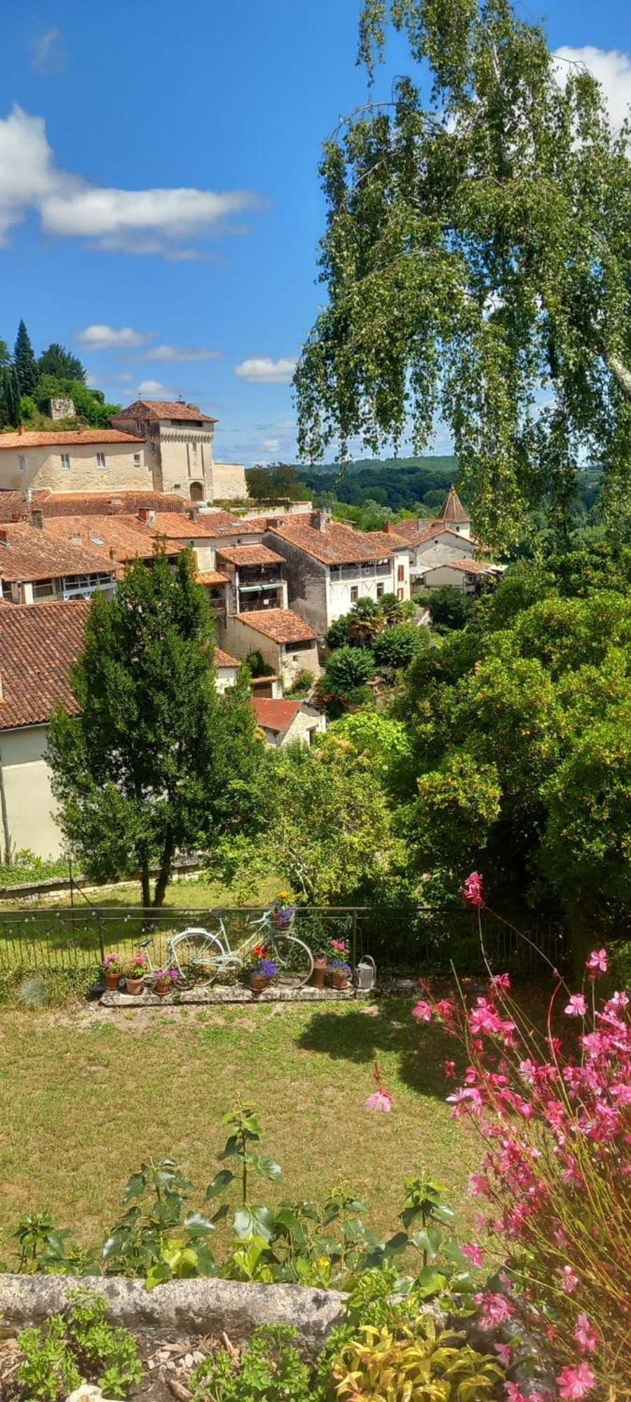 La Maison Du Tourniquet Aubeterre-sur-Dronne Luaran gambar